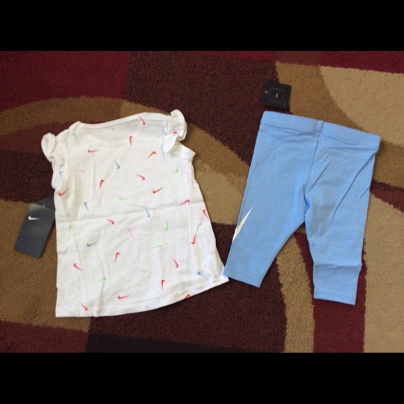 Girl’s Nike Capri Set 2T NWT - Picture 4 of 7
